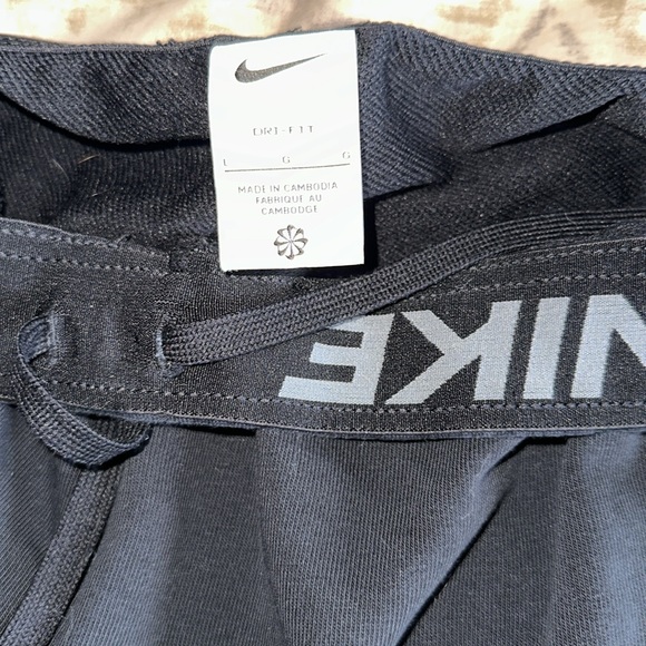 Nike Dri Fit Joggers EUC - Picture 4 of 4